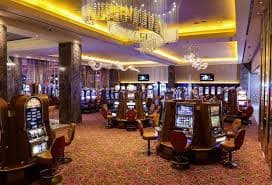 Live Casino and Slots at 618 games